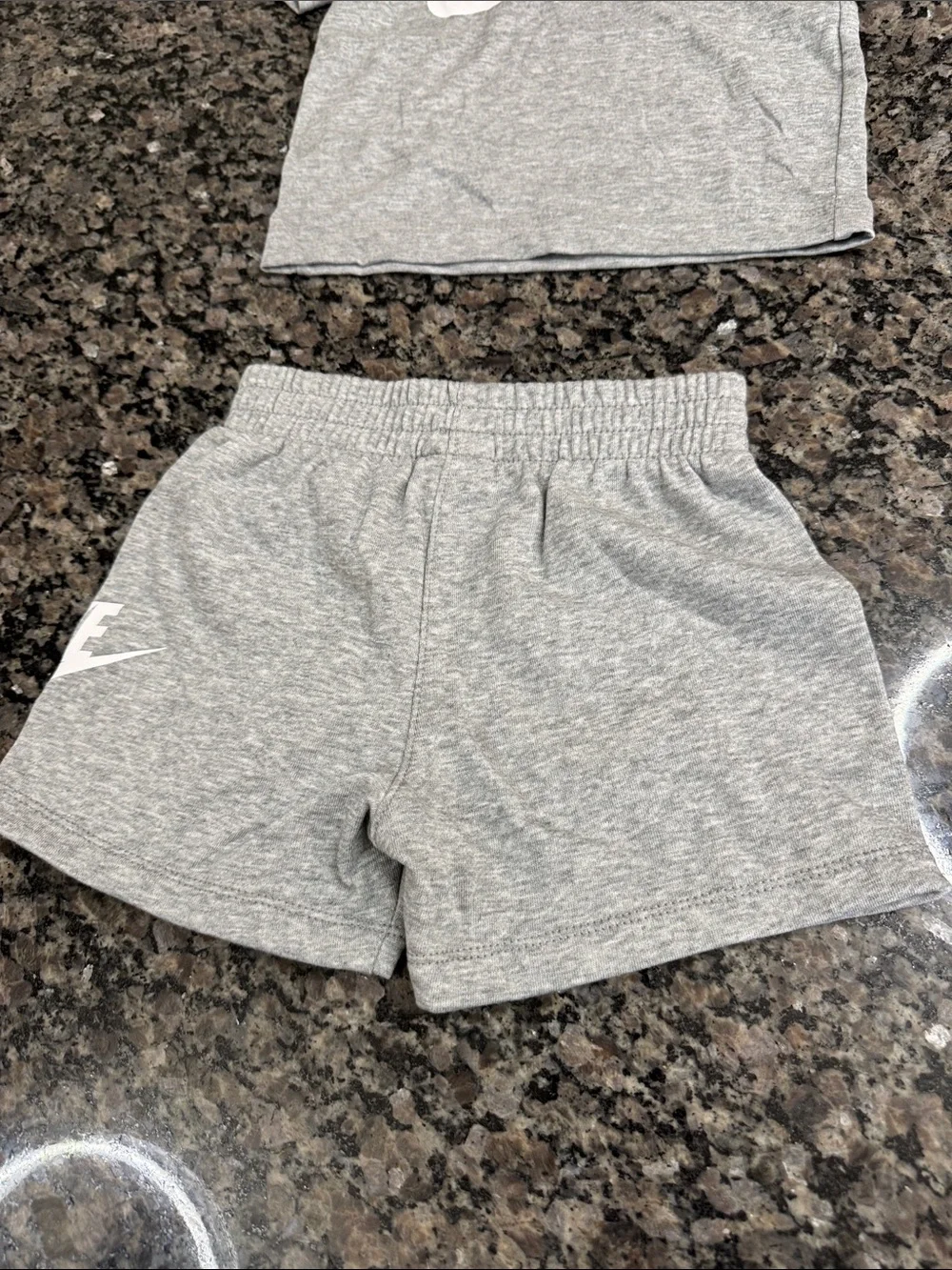 Nike Grey Heather Logo Tee and Shorts Set NWOT 2T - Picture 4 of 7